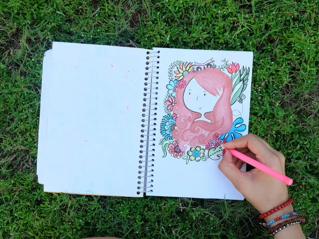 image Dia do Livro de Colorir.